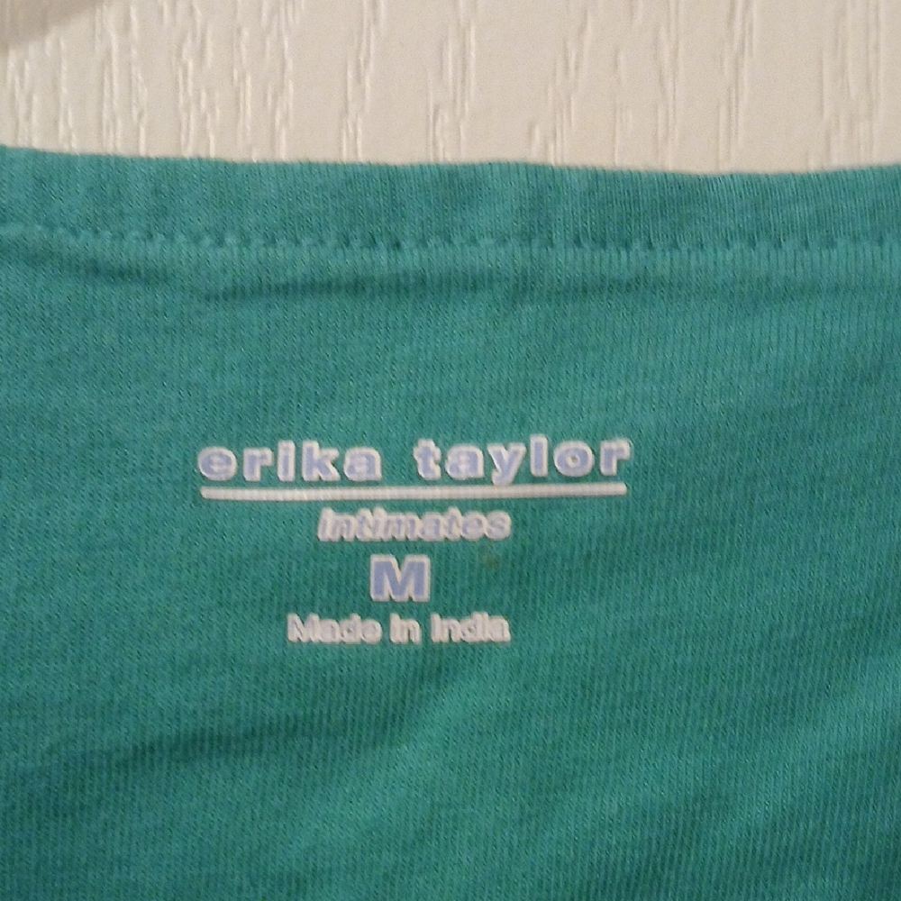Erika Taylor Intimates Green Embroidered Short Sleeve Nightgown. - Picture 2 of 7